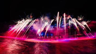 Close-up do ensaio espetacular do show "Ocean Symphony" antes de retornar a Phu Quoc