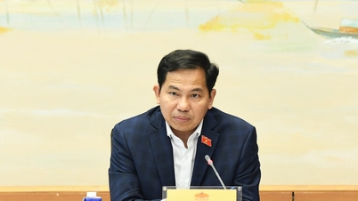 El Secretario General de la Asamblea Nacional, Jefe de la Oficina de la Asamblea Nacional, Le Quang Manh, presidió la reunión con departamentos, oficinas y unidades.
