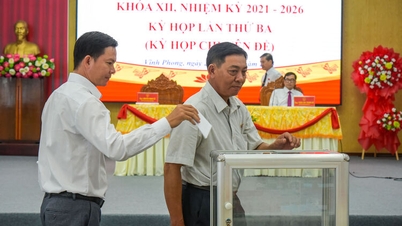 Thông qua nghị quyết thành lập Trung tâm Phục vụ hành chính công xã Vĩnh Phong