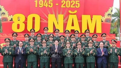 Prezident Luong Cuong se zúčastnil 80. výročí tradičního dne 3. vojenského regionu