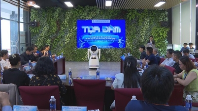 นำ AI เข้าสู่การฝึกอบรม: มหาวิทยาลัยเศรษฐศาสตร์และกฎหมายเปิดทิศทางการฝึกอบรมใหม่สำหรับธุรกิจ