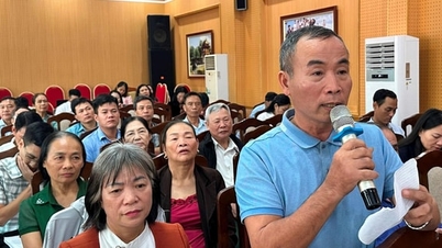 ປະຊາຊົນ​ຕາ​ແສງ ດ່າ​ແທ່ງ ຮ້ອງ​ຟ້ອງ​ຫຼາຍ​ບັນຫາ​ກ່ຽວ​ກັບ​ຊີວິດ​ການ​ເປັນ​ຢູ່​ຂອງ​ປະຊາຊົນ.