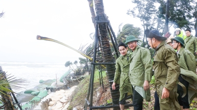 Setiausaha Parti Bandaraya Da Nang Le Ngoc Quang: Pencegahan dan kawalan hakisan pantai memerlukan pendekatan yang komprehensif, jangka panjang dan mampan