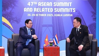 47. ASEAN-csúcstalálkozó: Pham Minh Chinh miniszterelnök találkozik Anutin Charnvirakul thai miniszterelnökkel