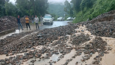 Khanh Hoa: aardverschuiving Khanh Son Pass, ongeveer 500 meter