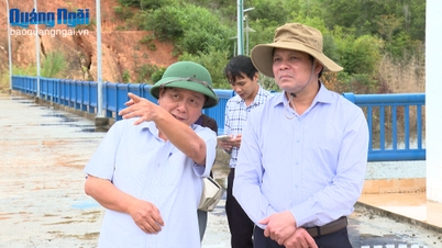 O vice-secretário do Comitê Provincial do Partido e presidente do Conselho Popular Provincial, Nguyen Duc Tuy, inspecionou a operação do reservatório Dak Pokei.