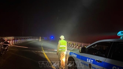 Een deel van National Highway 20 is geblokkeerd vanwege een aardverschuiving op D'ran Pass