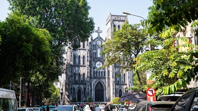 Вокруг Ханойского собора: что есть с утра до вечера?