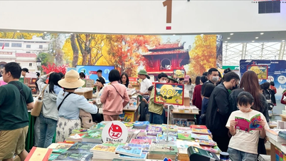 Kết nối cộng đồng, phát triển văn hoá đọc qua các gian hàng sách tại Hội chợ Mùa Thu 2025
