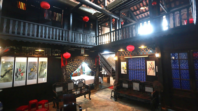 לבית בן 240 השנים יש 80 עמודי עץ ברזל בהוי אן