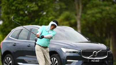 سيارات فولفو الفاخرة تنتظر لاعبي الجولف للفوز ببطولة تيان فونج للجولف 2025