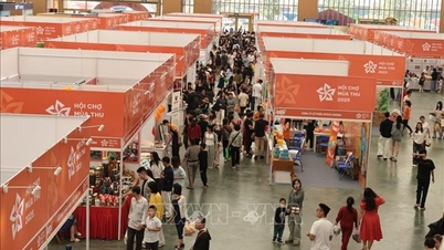 Podzimní veletrh 2025: Částka darovaná obětem povodní dosáhla více než 211 milionů VND