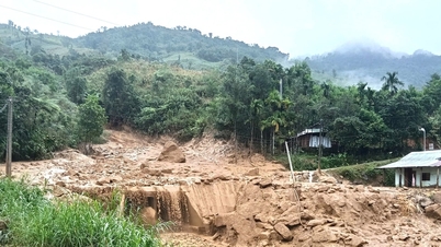 ভূমিধসের কারণে সদর দপ্তরে পানি ঢুকে গেছে, ট্রা ভ্যান কমিউনকে জরুরি ভিত্তিতে সরিয়ে নিতে হয়েছে।