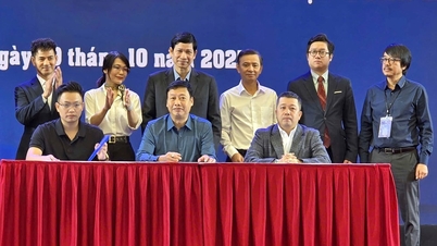 Το Κουκλοθέατρο του Βιετνάμ υπέγραψε συμβόλαιο παράστασης με δύο επιχειρήσεις αξίας άνω των 20 δισεκατομμυρίων VND