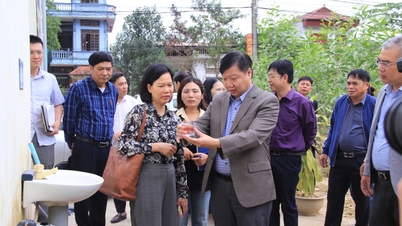 Grupa robocza Ministerstwa Zdrowia przeprowadziła inspekcję działań w zakresie zapobiegania i kontroli epidemii po powodziach w Lang Son