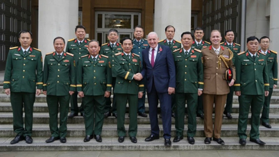 Đại tướng Phan Văn Giang gặp song phương Quốc vụ khanh Quốc phòng Anh