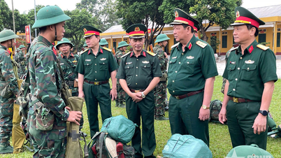 Kementerian Pertahanan Nasional melakukan inspeksi menyeluruh terhadap tugas militer dan pertahanan di Resimen 82 dan Komando Militer Provinsi Dien Bien.