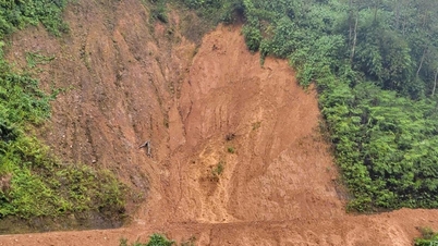 Tillkännagivande av naturkatastrof i byn Arooi, kommunen Hung Son