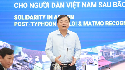 Persekutuan Rusia menghantar 29 tan barangan bantuan kepada penduduk Bandar Hue.