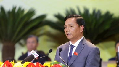 Bay Tran Van Lau, Vinh Long İl Parti Komitesi Sekreterliği görevine atandı.