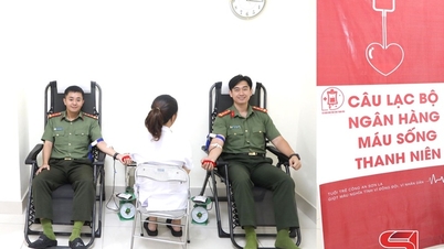 Polizisten und Soldaten spenden Blut, um Patienten zu retten