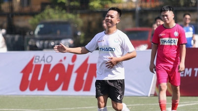 Admitting to be the weakest, Dien Bien football team still won big in the opening match of the Workers' Tournament.