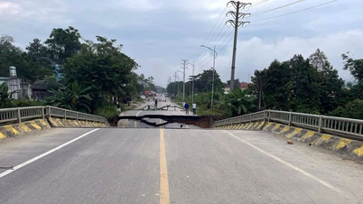 Subsidence of pillar and broken span of Tat Luong bridge in Na Hang commune