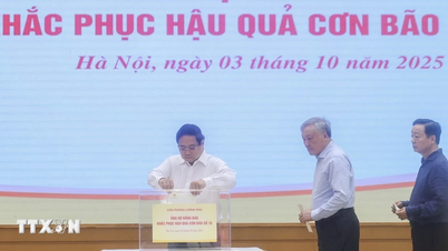 នាយក​រដ្ឋមន្ត្រី​បរិច្ចាគ​ថវិកា​ជួយ​ប្រជាពលរដ្ឋ​ជំនះ​ផលវិបាក​នៃ​ព្យុះ​លេខ​១០