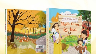 “The Amazing Village” – a moonlit gift from musician Pham Tuyen to children