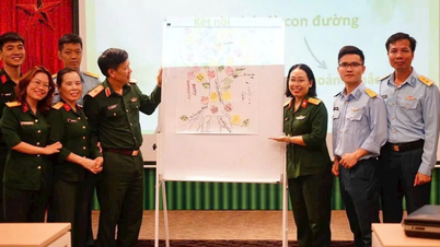 អ្នក​ដែល​បញ្ឆេះ​ចំណង់​ចំណូល​ចិត្ត​ភាសា​អង់គ្លេស​នៅ​សាលា​មន្ត្រី​ព័ត៌មាន