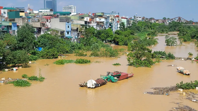เนินทรายตอนกลางและที่ราบตะกอนน้ำพาในฮานอยถูกปกคลุมด้วยน้ำท่วมอันมหาศาลของแม่น้ำแดง