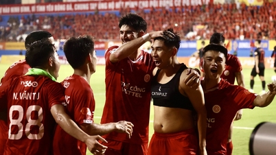 Two red cards, two goals: The match was too tense, The Cong Viettel rose up wonderfully and forced Ninh Binh to share points.