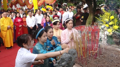 Yen Tu - Vinh Nghiem - Con Son, Kiep Bac 문화 유산 단지에서 체험형 관광 상품 구축