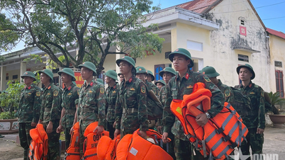 Thanh Hoa: Fast 400 Offiziere und Soldaten halfen den Menschen bei der Überwindung der Überschwemmungen in Kim Tan