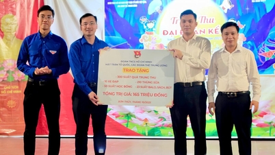 អំណោយ​ដ៏​មាន​អត្ថន័យ​ជា​ច្រើន​នៅ​ក្នុង​ពិធី​បុណ្យ​ពេញ​បូណ៌មី​នៅ​ឃុំ​សឺនធុយ