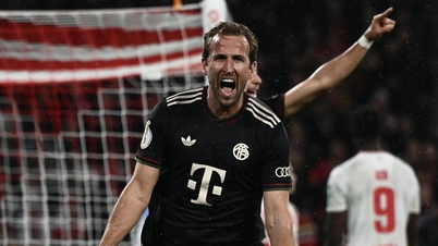 Harry Kane thăng hoa, Bayern Munich ngược dòng ấn tượng