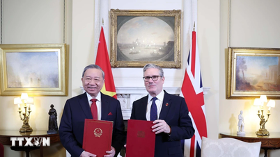 ຖະ​ແຫຼງ​ການ​ຮ່ວມ​ກ່ຽວ​ກັບ​ການ​ຍົກ​ລະ​ດັບ​ການ​ພົວ​ພັນ​ຫວຽດ​ນາມ - ອັງ​ກິດ​ໃຫ້​ເປັນ​ຄູ່​ຮ່ວມ​ມື​ຍຸດ​ທະ​ສາດ​ຮອບ​ດ້ານ