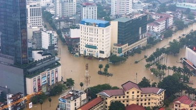 Tổ chức quyên góp ủng hộ người dân Huế bị ảnh hưởng bởi lũ lụt trong khuôn khổ Hội nghị Chủ sở hữu sân golf- Phát triển Du lịch golf Việt Nam