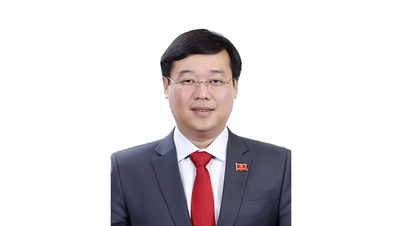 ມອບ​ໂອນ​ບັນດາ​ການ​ເຄື່ອນ​ໄຫວ​ຂອງ​ຄະນະ​ຜູ້​ແທນ​ສະພາ​ແຫ່ງ​ຊາດ​ໃຫ້​ແກ່​ສະຫາຍ ​ເລ​ກວກ​ຟຸກ