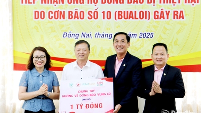 Orang Dong Nai berkongsi dengan rakan senegara yang terjejas oleh bencana alam