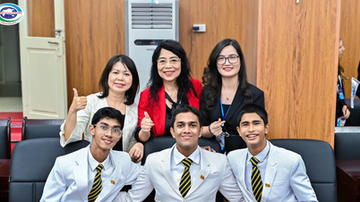 A Escola Newton participa na recepção de delegações que comparecem ao Fórum Mundial das Escolas de 2025.