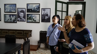 Delegasi Bank Pembangunan Asia (ADB) melawat dan bekerja di komune Bac Ha