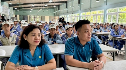 Woodsland Joint Stock Company'nin 150 sendika üyesi ve çalışanına yönelik trafik güvenliği propagandası