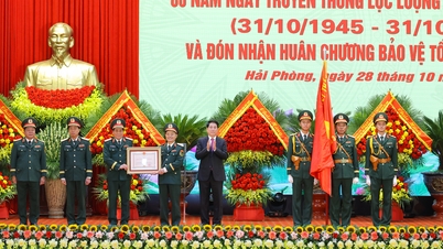 رئیس جمهور لونگ کونگ در هشتادمین سالگرد روز سنتی فرماندهی منطقه 3 نظامی شرکت کرد