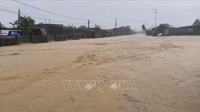 Οι έντονες βροχοπτώσεις στη Χα Τινχ προκάλεσαν τοπικές πλημμύρες σε ορισμένες περιοχές.