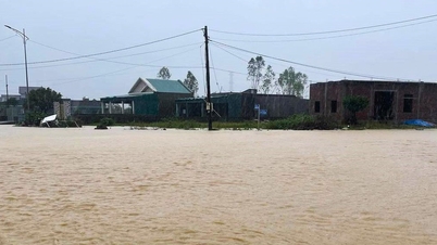 Ha Tinh evacuated hundreds of people in areas at risk of flooding.