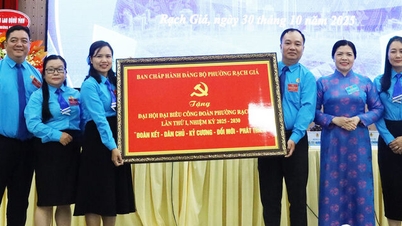 សមាជលើកទី 1 នៃសហជីពពាណិជ្ជកម្មវួដ Rach Gia