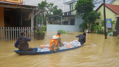 ກອງທັບເຮືອເຂດ 3 ລະດົມກຳລັງພະນັກງານ, ນັກຮົບ 200 ຄົນ ໄປຊ່ວຍປະຊາຊົນຫຼີກໄພນໍ້າຖ້ວມ.