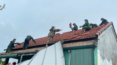 Obnova střech domů, podpora lidí postižených tornády