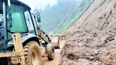 Serious landslide on Ho Chi Minh road, Avuong commune is completely isolated